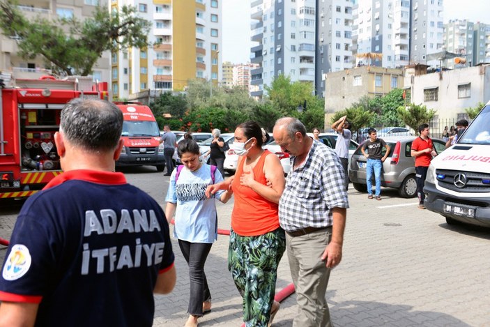 Adana’da binanın 13’üncü katında yangın çıktı