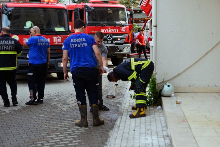 Adana’da binanın 13’üncü katında yangın çıktı