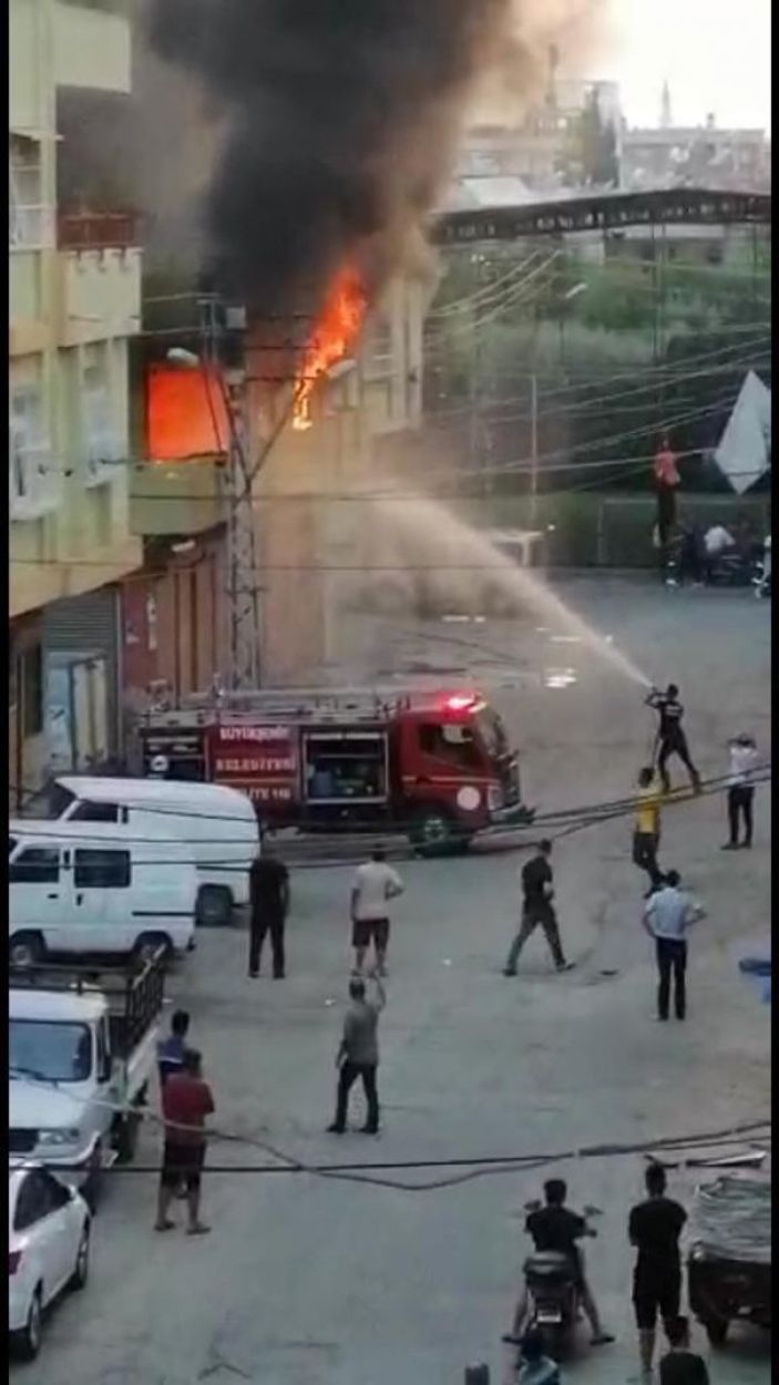 i Adana’da şalgam imalathanesinde yangın
