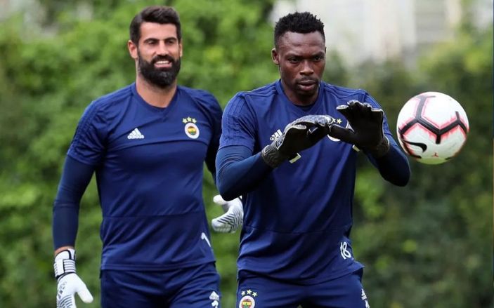 Carlos Kameni yeni takımını arıyor