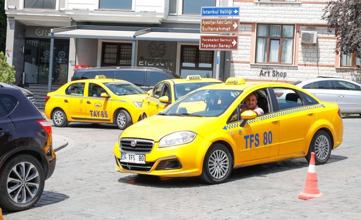 Taksiciler ve müşteriler arasında 'ücretli yol' meselesi