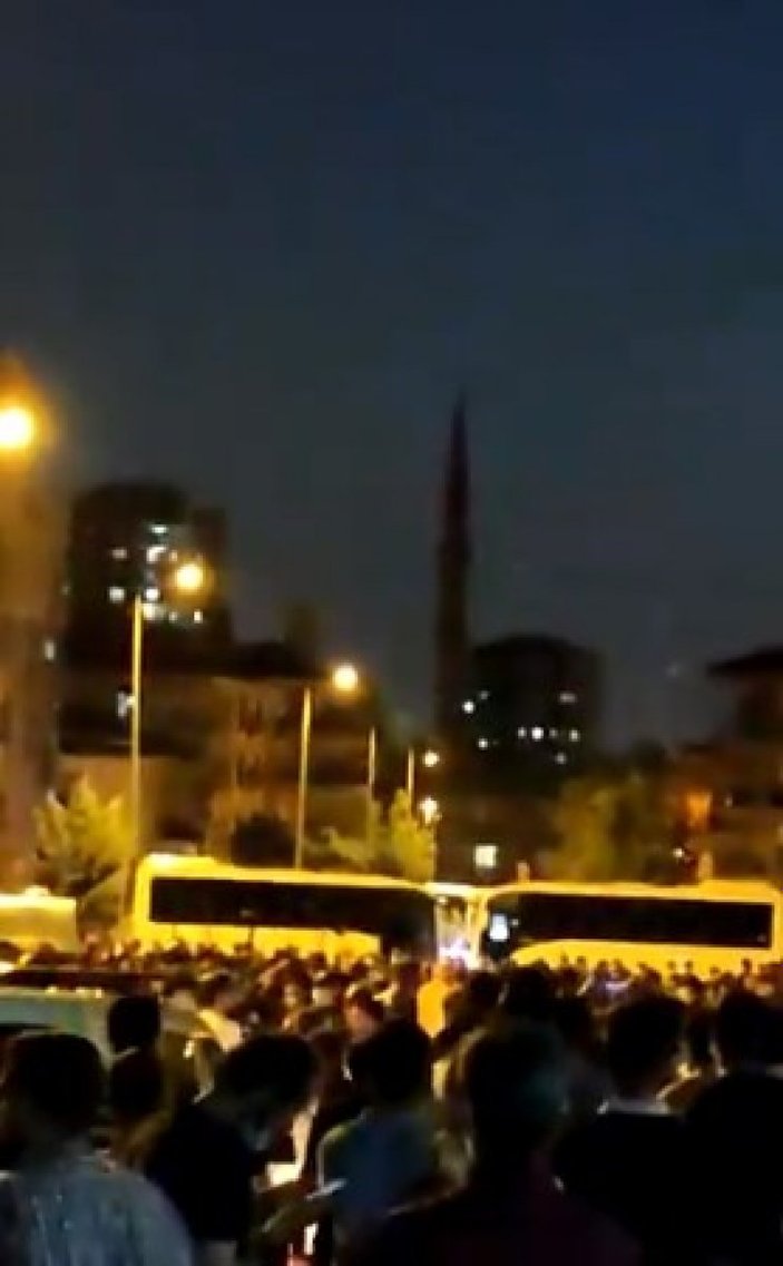 Ankara'da Suriyelilerin dükkanlarına saldırdılar