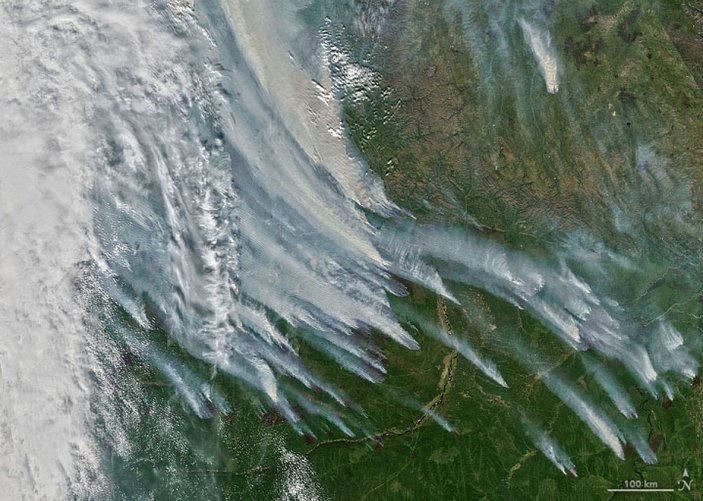 Sibirya’da orman yangınlarından yükselen duman, Kuzey Kutbu’na ulaştı