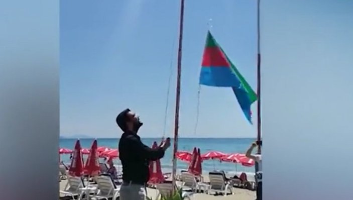 Alanya'daki Afgan bayrağını indirdiler