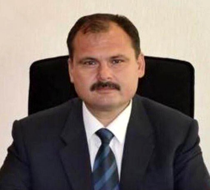 Adana'da çifte cinayet sanığı vali yardımcısı, hakim karşısına çıktı
