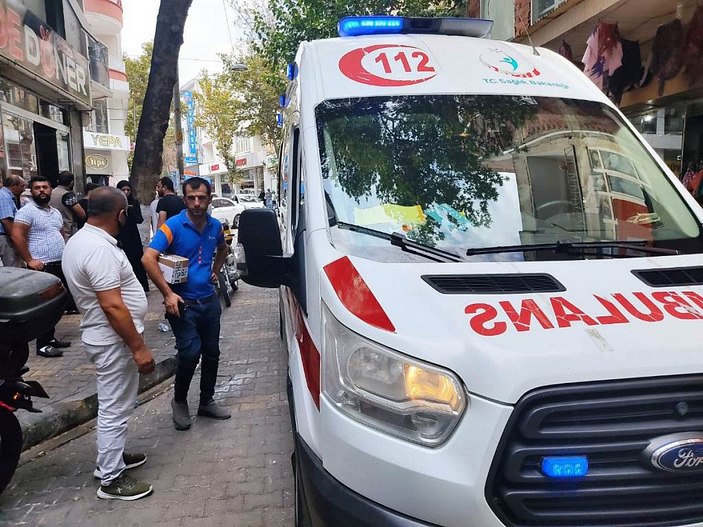 Adıyaman'da motosikletin çocuğa çarpma anları kamerada