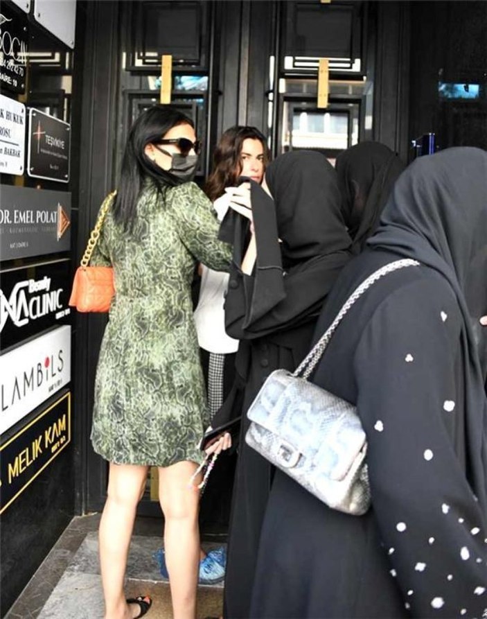 Sıfır makyaj Nesrin! Nesrin Cavadzade görüntülenmemek için elinden geleni yaptı..