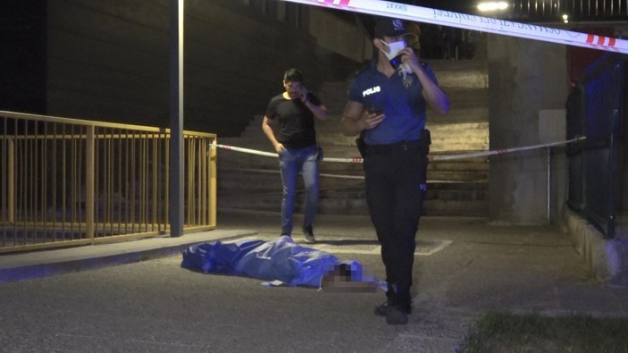 Bursa'da parkta yürüyen vatandaşlar, ceset buldu