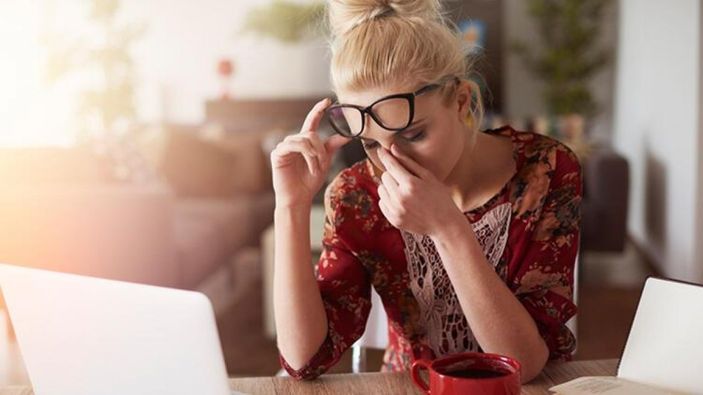 Koronavirüse davetiye çıkarıyor: Yüze dokunma alışkanlığı nasıl bırakılır?