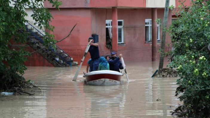 AFAD: Kastamonu ve Bartın'da sel sularına kapılan 11 kişi hayatını kaybetti