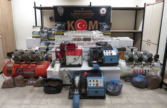 İ Eskişehir'de ev, sigara imalathanesine dönüştürüldü