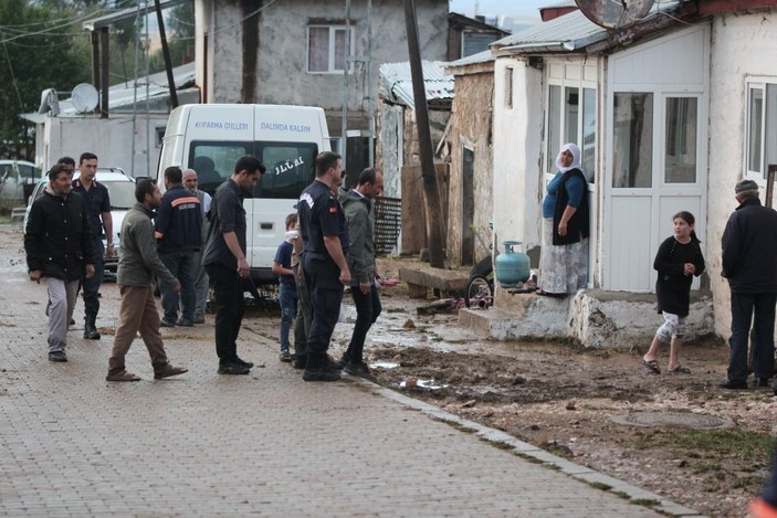 Kayseri’de 50 haneli mahalleyi sel bastı
