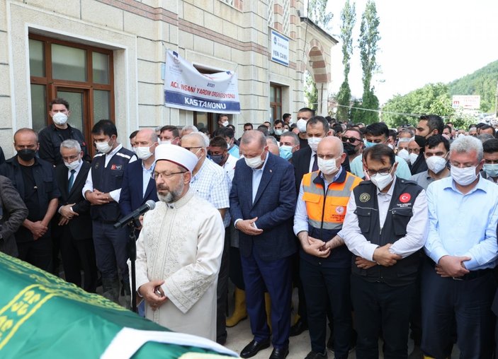 Cumhurbaşkanı Erdoğan, Kastamonu'daki cenaze törenine katıldı