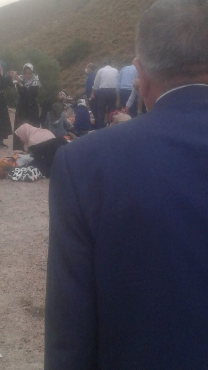 i Kayseri'de midibüs dere yatağına devrildi: 29 yaralı