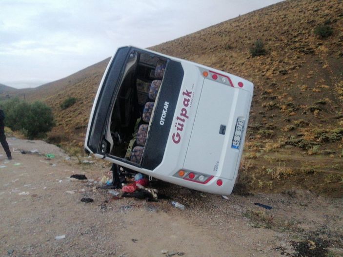 i Kayseri'de midibüs dere yatağına devrildi: 29 yaralı