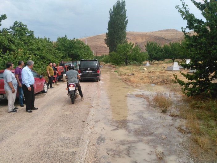 Malatya'da sel nedeniyle kapanan yol ulaşıma açıldı