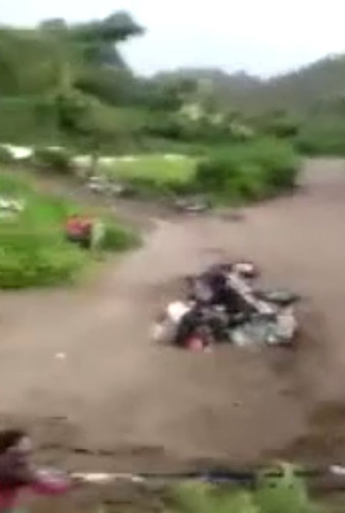 i Yemen'de meydana gelen selde 5 kişi öldü