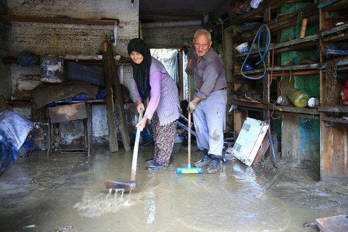 a Bartın’da selzede, eşi ile helalleştiği anları gözyaşları içinde anlattı