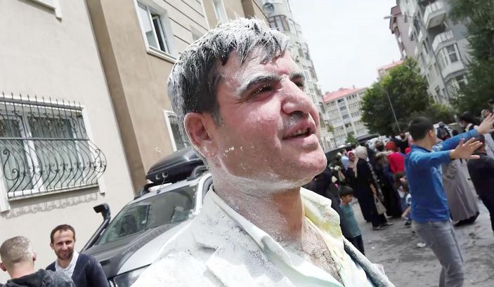 d Erzurum’da düğün öncesi damadın ağabeyine ve sağdıca eziyet