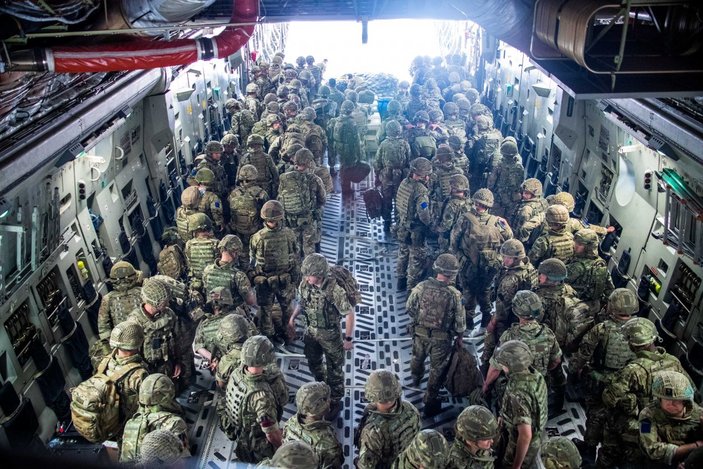 İngiliz basınından 457 asker sorusu