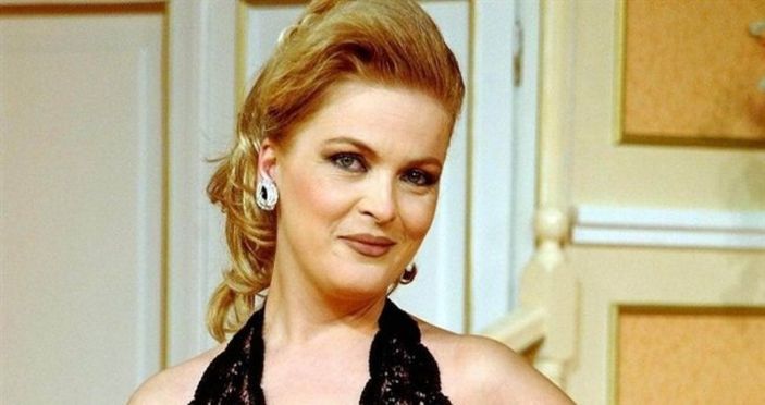 Nurseli İdiz kimdir, hastalığı nedir? Paylaş Benimle konuğu Nurseli İdiz'in hayatı...