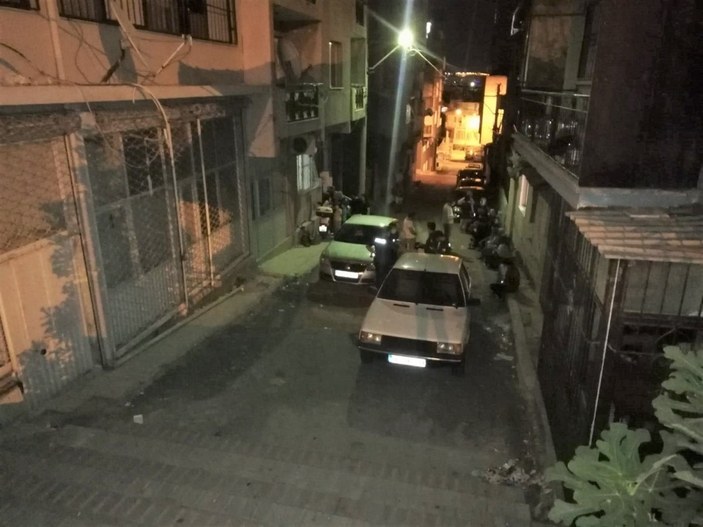 İzmir'de eski sevgilisinin kızı içerdeyken evi yaktı