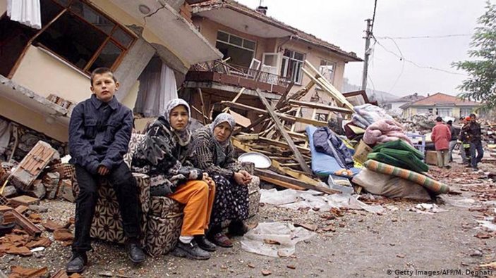 1999 depreminde geriye kalanlar