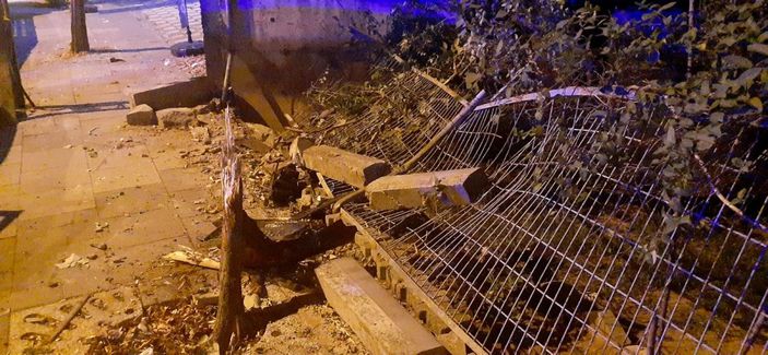 i Tuzla’da alkollü sürücü kaza yaptı: 1’i ağı 2 yaralı