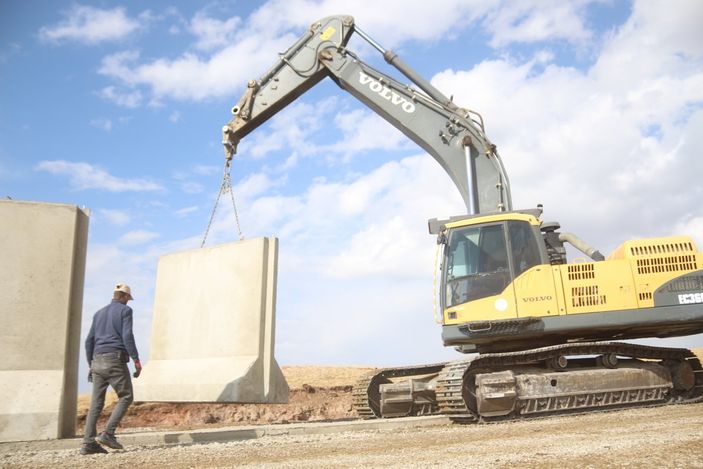 i İran sınırında güvenlik tedbirleri üst seviyeye çıkarıldı