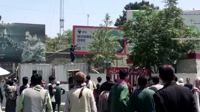 İran'dan, Afgan sığınmacıların ülkeye girişini engelleme kararı