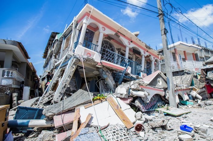 Haiti'deki depremde can kaybı 2 bine dayandı