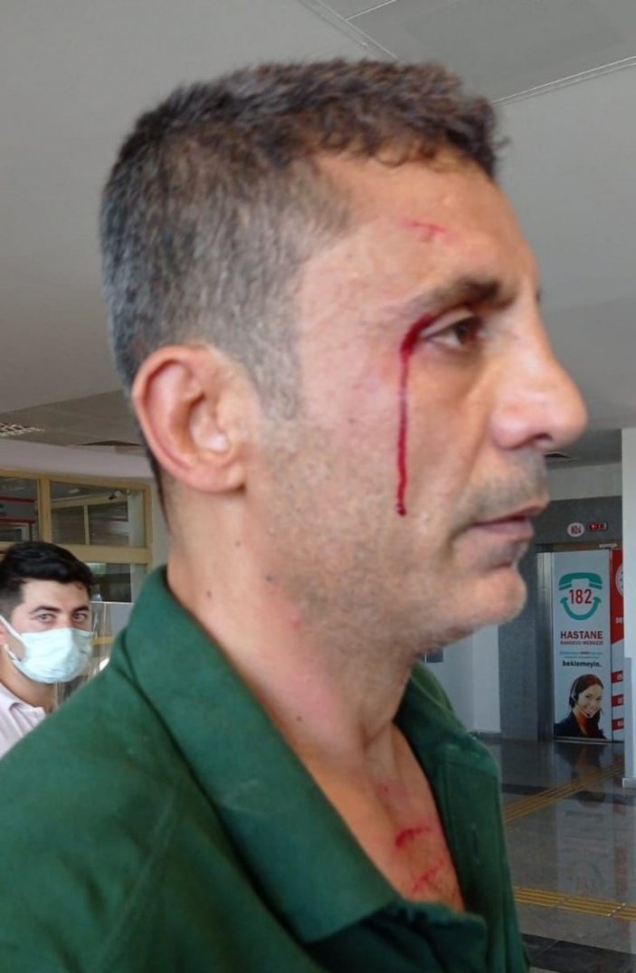 Şanlıurfa'da hasta yakınları sağlıkçıya saldırdı