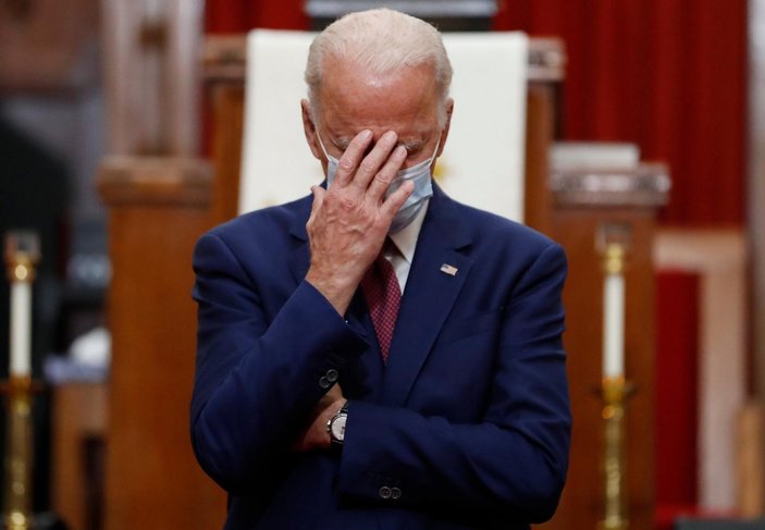 ABD Başkanı Joe Biden anketlerde gerilemeye başladı