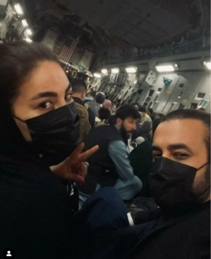 Afgan şarkıcı Aryana Sayeed, Amerikan uçağıyla Türkiye'ye geldi