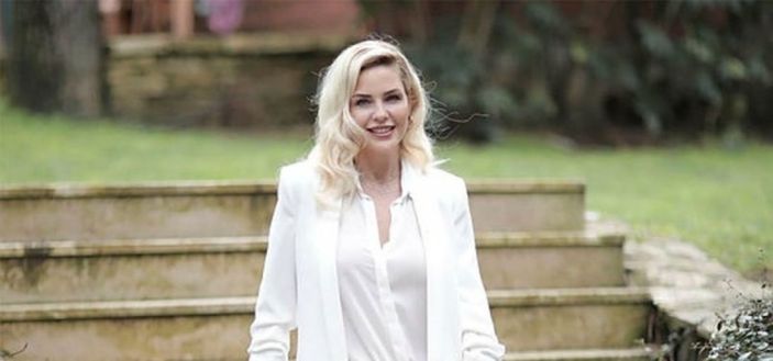 Emine Ün acı haberi duyurdu! Annesi..