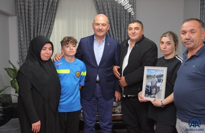 Emirhan Yalçın ve Ali Yasin Ülger'in ailelerini ziyaret etti