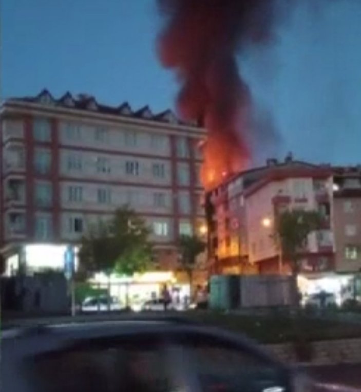İstanbul'da bir gecekonduda yangın çıktı