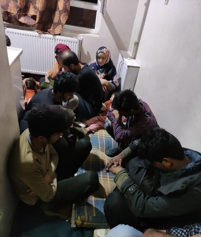 Van'da 4 katlı binada 78 kaçak göçmen yakalandı