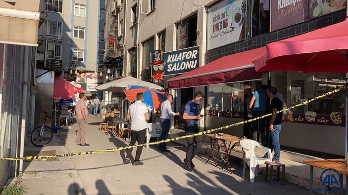 Çorum'da silahlı bir kişi 4 kişiyi rehin aldı