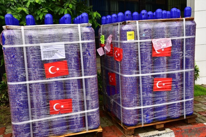 Türkiye'nin gönderdiği 12 tonluk tıbbı malzeme, Senegal'e ulaştı
