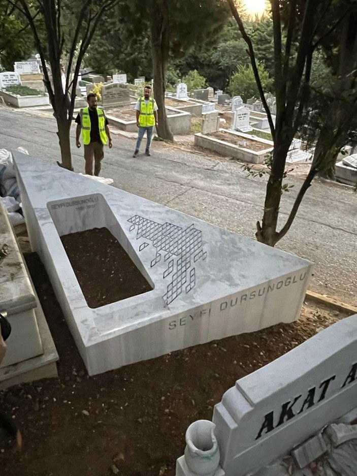 Huysuz Virjin’in kabri anıt mezara dönüştürüldü, törenle ziyarete açıldı
