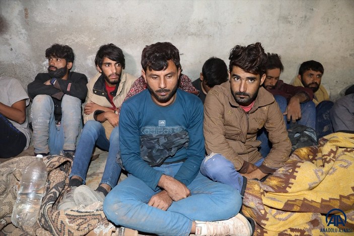 Van'da 25 düzensiz göçmen yakalandı