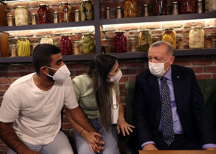Çengelköy'de Cumhurbaşkanı Erdoğan'a sevgi seli