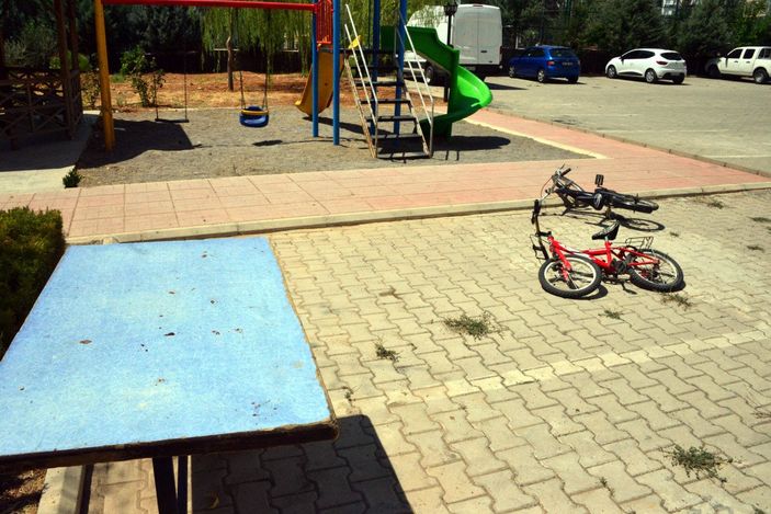 Kahramanmaraş’ta salçaya taş attılar diye çocukları dövdü