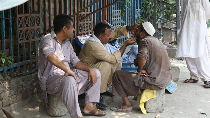 Pakistan'da sokak dişçilerine rağbet arttı