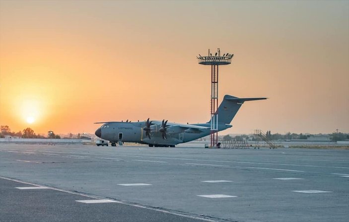 Almanya, Afganistan'daki 2 binden fazla kişiyi tahliye etti