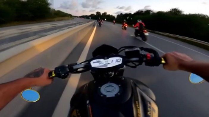Şile yolunda motosiklet sürücülerinin tehlikeli anları