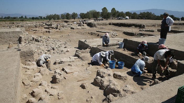 Aydın Tepecik Höyüğü'nde 3500 yıllık 'seramik fırın' bulundu