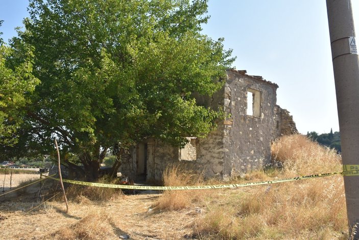 İzmir'de baltalı cinayet: Boş evde cansız bedeni bulundu