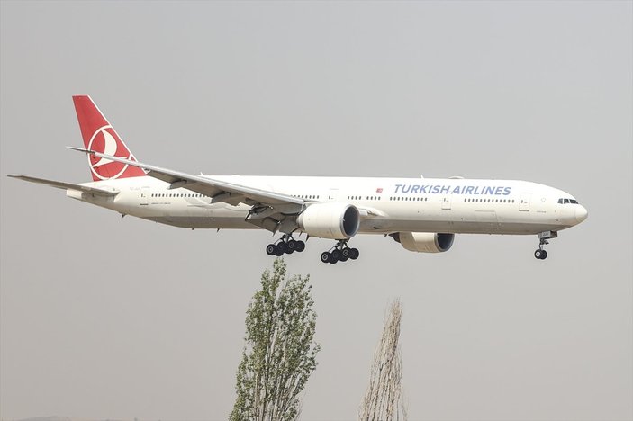 Afganistan'dan Türk askerini taşıyan uçak Ankara'ya indi